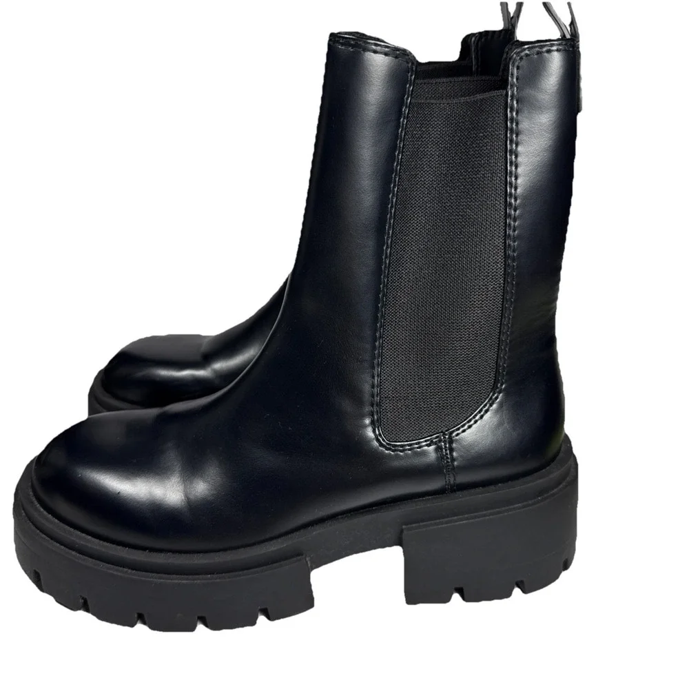 H&M chunky Chelsea boots in‎ black women size US 9 (EUR 40) Flaws